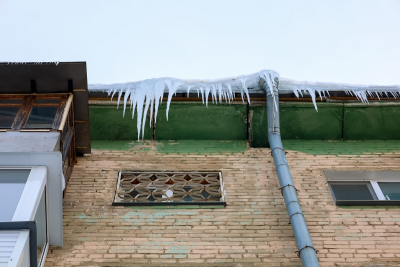В Нижнем Новгороде сотрудницу ДУКа осудили за падение наледи на ребенка, повредившего позвоночник