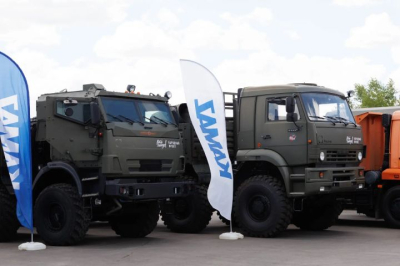 &laquo;КАМАЗ&raquo; отправил воинам 150 тонн гуманитарки на 130 млн рублей