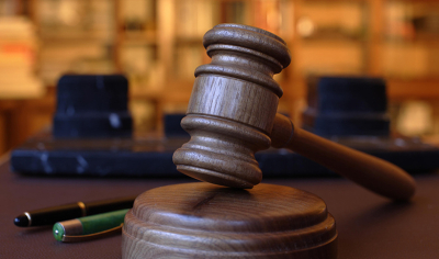 Женщину собрались судить за заказ игрушечного пистолета