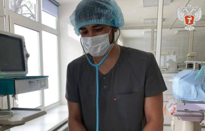 В Уфе врачи спасли недоношенного малыша весом всего 490 граммов