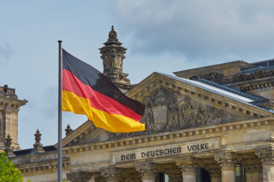 &laquo;Черная метка&raquo;: Дмитриев предрек Мерцу последствия из-за слов Трампа