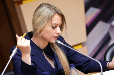 Омбудсмен РФ Яна Лантратова помогла россиянке в Австрии оформить маткапитал