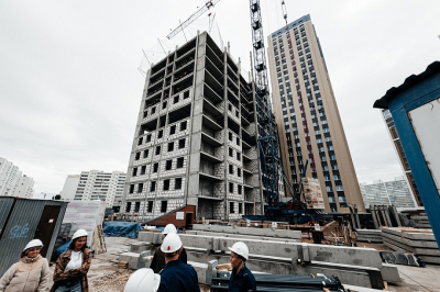 В скандальном доме внахлест в Челнах распродали почти половину квартир