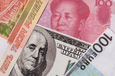 ЦБ&nbsp;снизил курс доллара почти на&nbsp;рубль