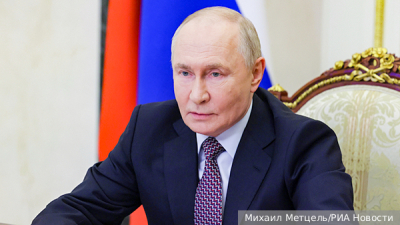 Путин лично поприветствовал героев СВО после парада Победы в Москве