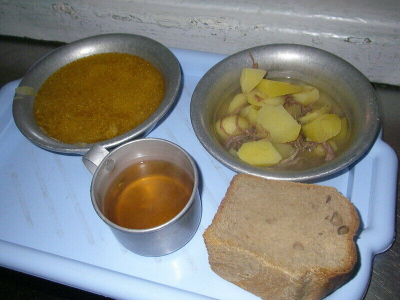 А в тюрьме на ужин макароны дают!