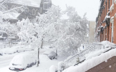 Снежная буря парализовала северо-восток США: закрыты школы, отменены тысячи рейсов