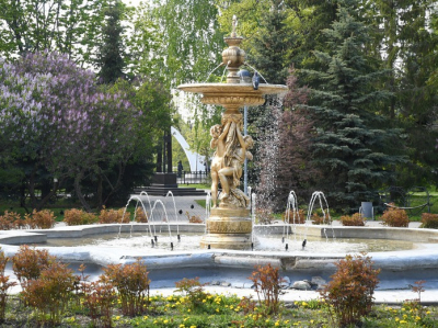 На входе в Ленинский сад в Казани исчезнет стихийная парковка