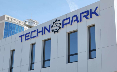 Глава государства ознакомился с работой Yessenov Technopark в Актау