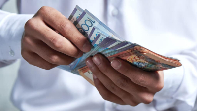 Властям удалось сократить изъятия из Нацфонда и уменьшить &laquo;дыру&raquo; в бюджете