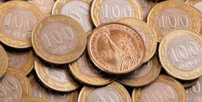 Тенге стабилен: доллар, евро и рубль вошли в прогнозные коридоры